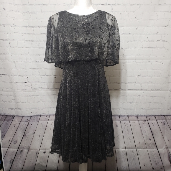 Maison Tara Dresses & Skirts - Maison Tara Sz 6 Black & Silver Sheath w/ Capelet